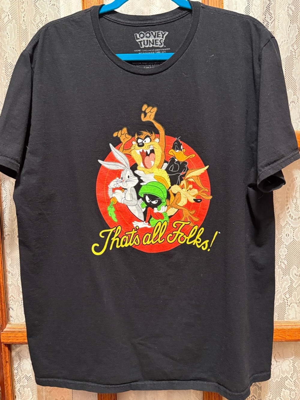 Looney Tunes "That's All Folks!" Black Graphic Tee